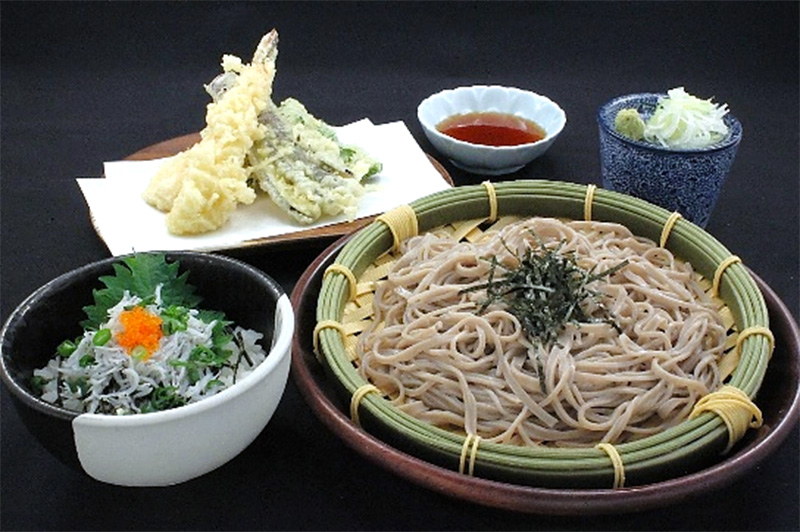 大海老天ざるそばとミニしらす丼