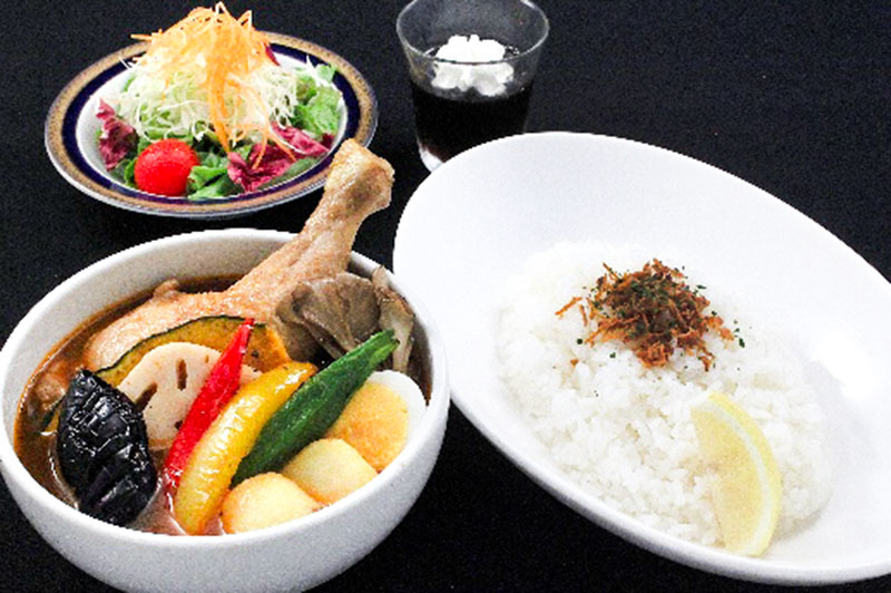 骨付きチキンのスープカレー